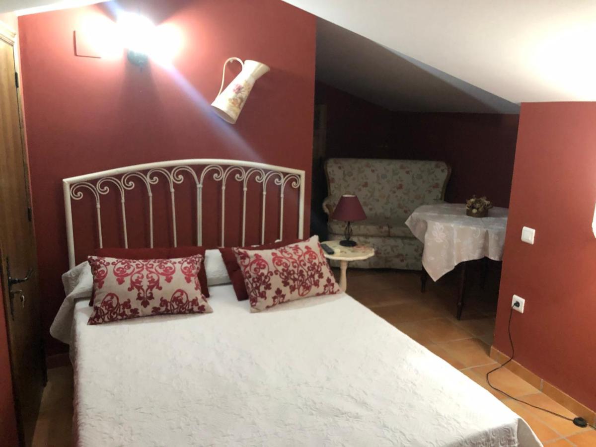 Hostal La Caballeriza Malpartida de Cáceres エクステリア 写真